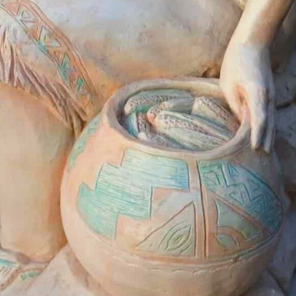 Vintage Continental Studios Native American Indian Woman Chalkware Sculpture - Picture 10 of 13